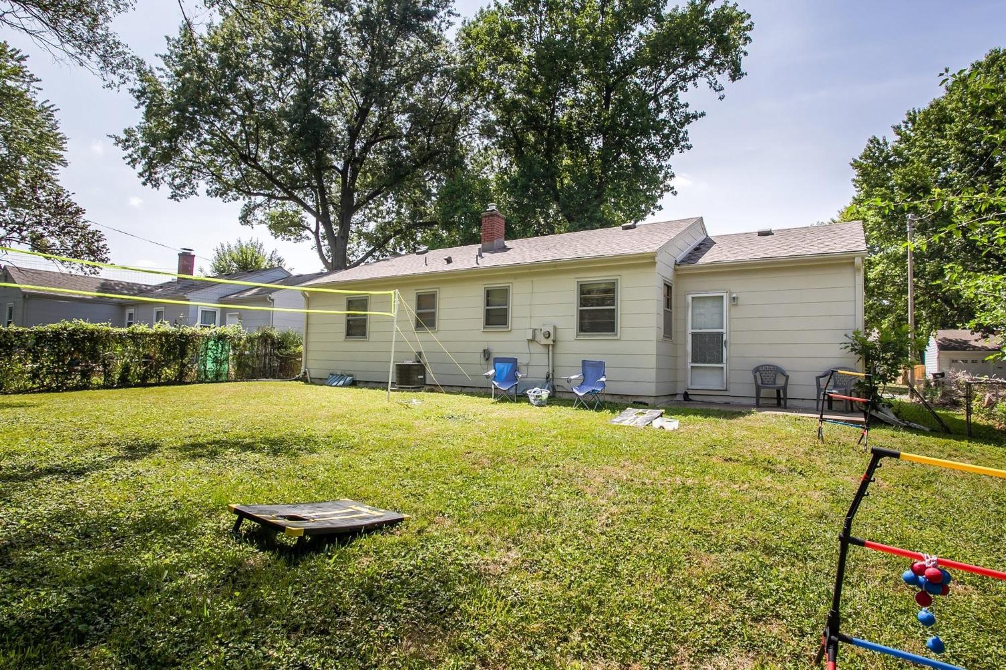 Chic Home With Huge Grassy Yard 7 Mins To Arrowhead Stadium Independence Dış mekan fotoğraf